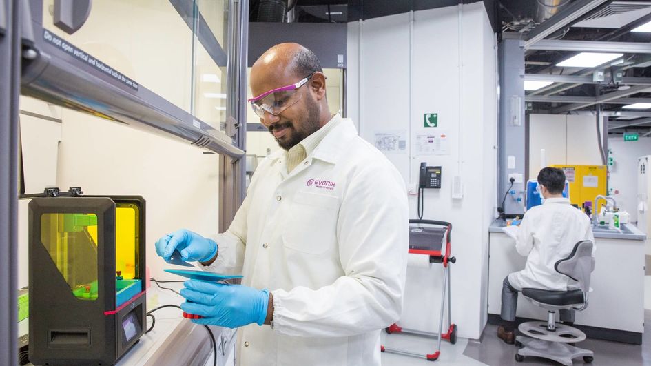 Evonik launches new product line of photopolymers for 3D printing.