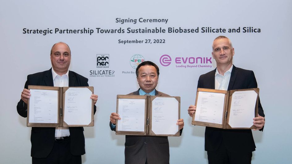 [From left to right] Mr. Gerhard Bacher, CEO of Pörner Germany, Banjong Tangjitwattanakul, President of Phichit Bio Power Co., Ltd., Dr. Bernhard Schaefer, Head of Production & Technology Silica, Smart Materials, Evonik